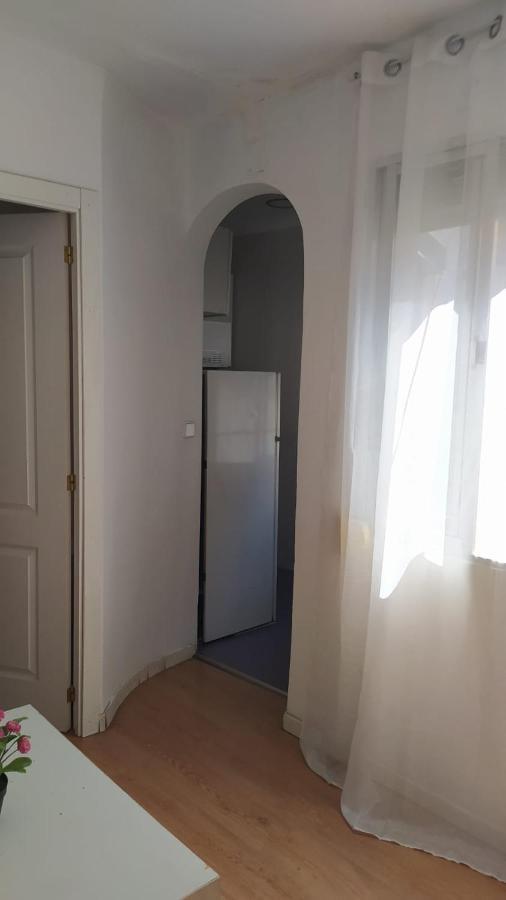 Apartamento En C. Maria Luisa 2 Dormitorios Madrid Bagian luar foto